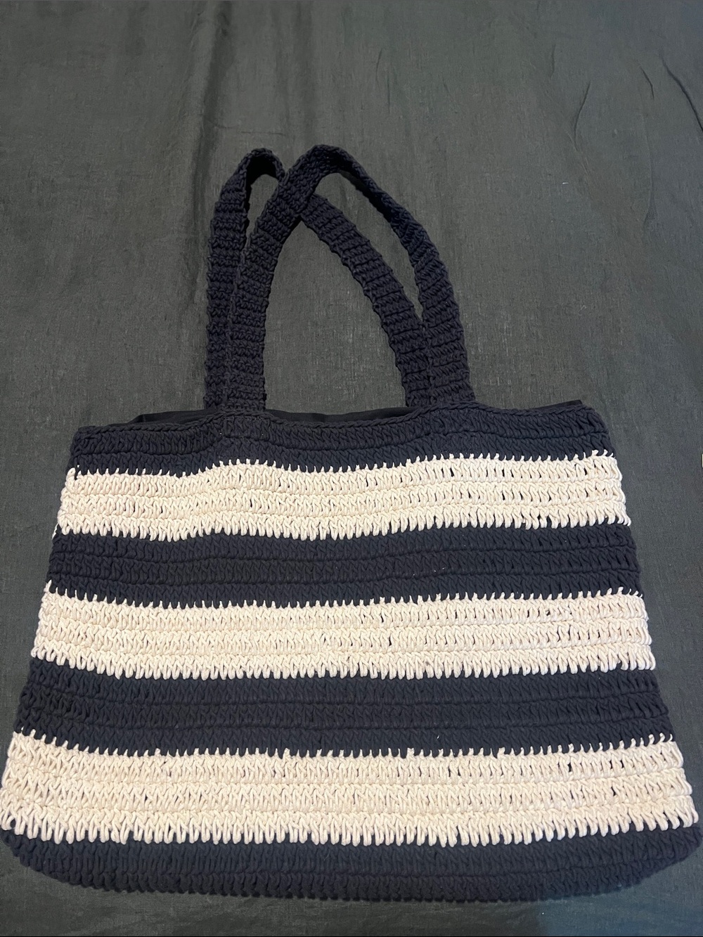 A new day crochet tote bag - Picture 4 of 5